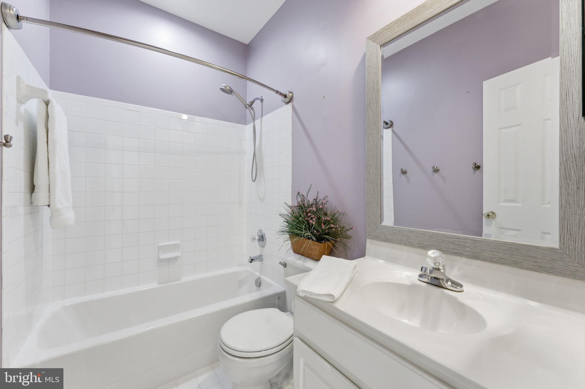 EDWARDS LANDING - Residential