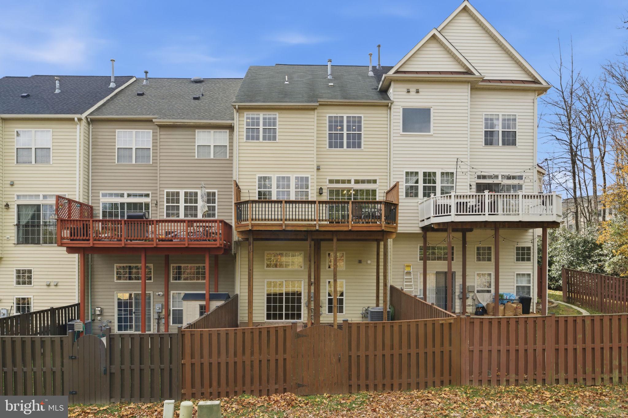 EDWARDS LANDING - Residential