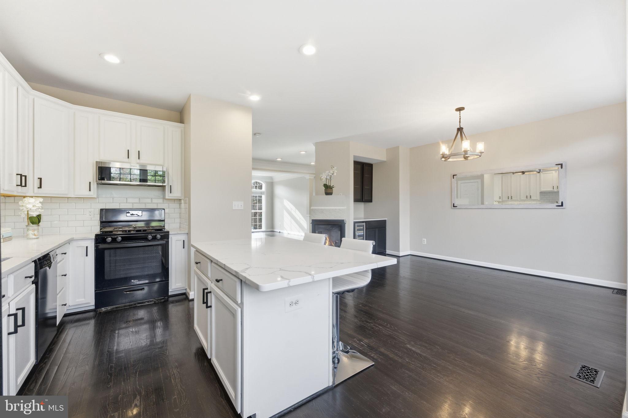 EDWARDS LANDING - Residential