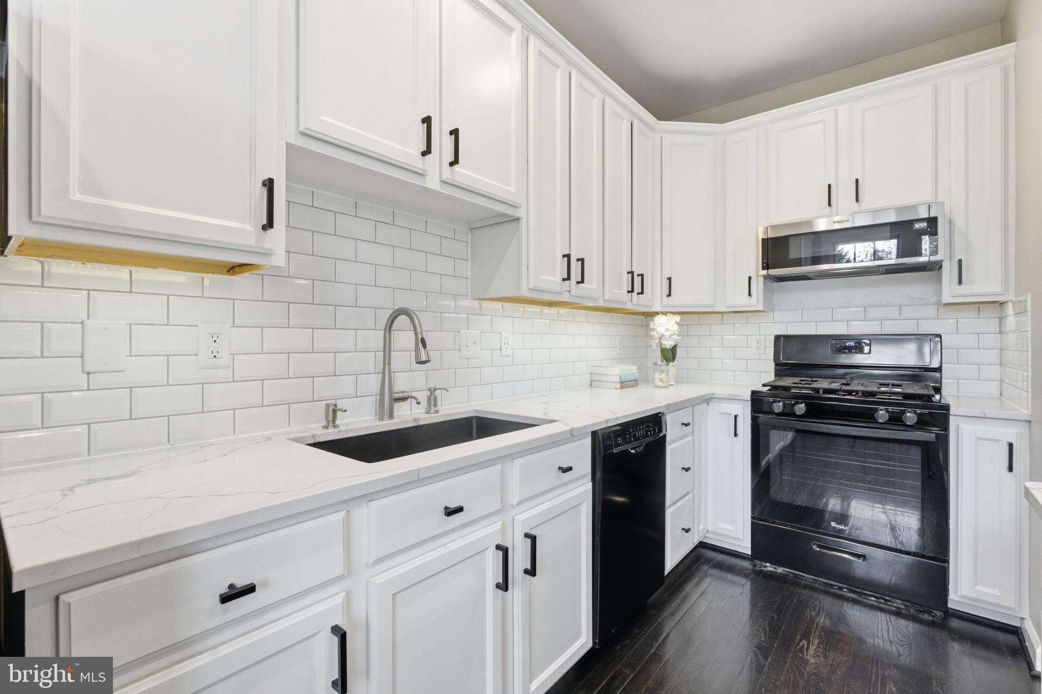 EDWARDS LANDING - Residential