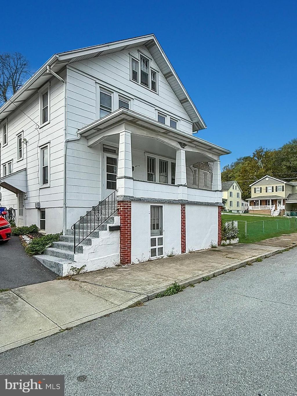 Photo of 9 3rd Avenue, BRUNSWICK, MD 21716 (MLS # MDFR2072280)