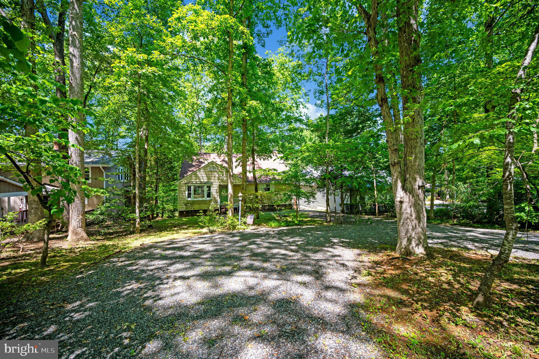 139 LARKSPUR LANE