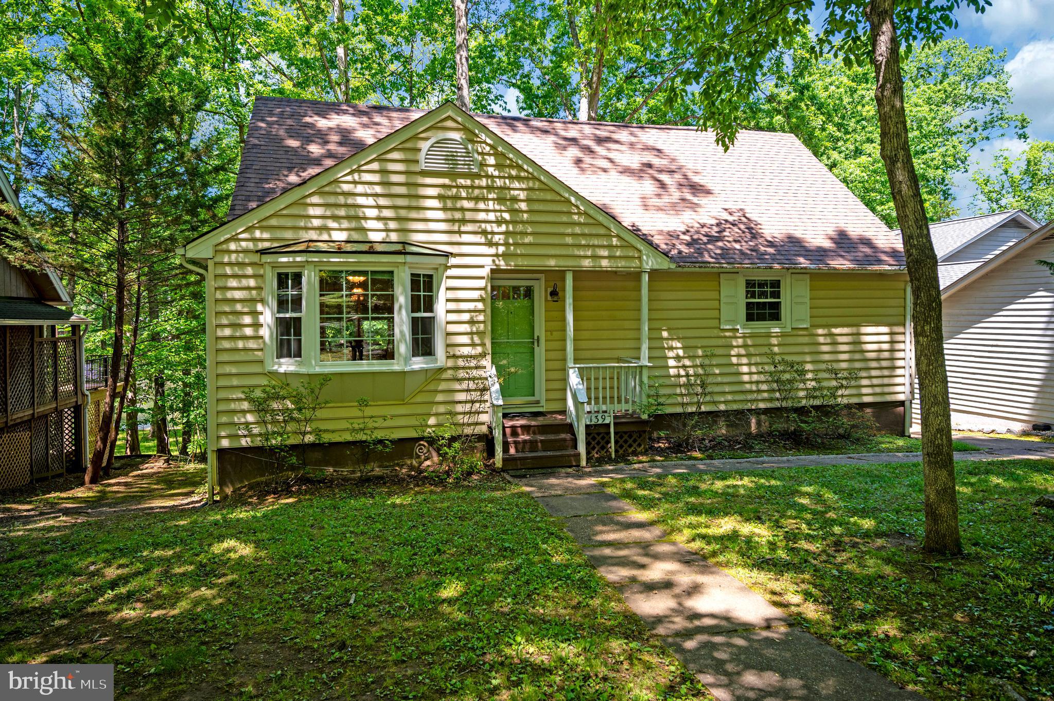 139 LARKSPUR LANE
