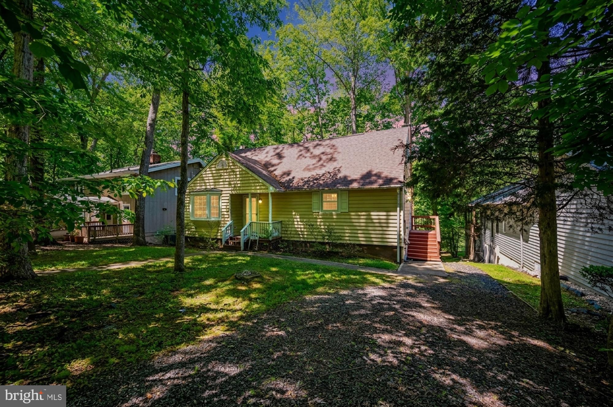 139 LARKSPUR LANE