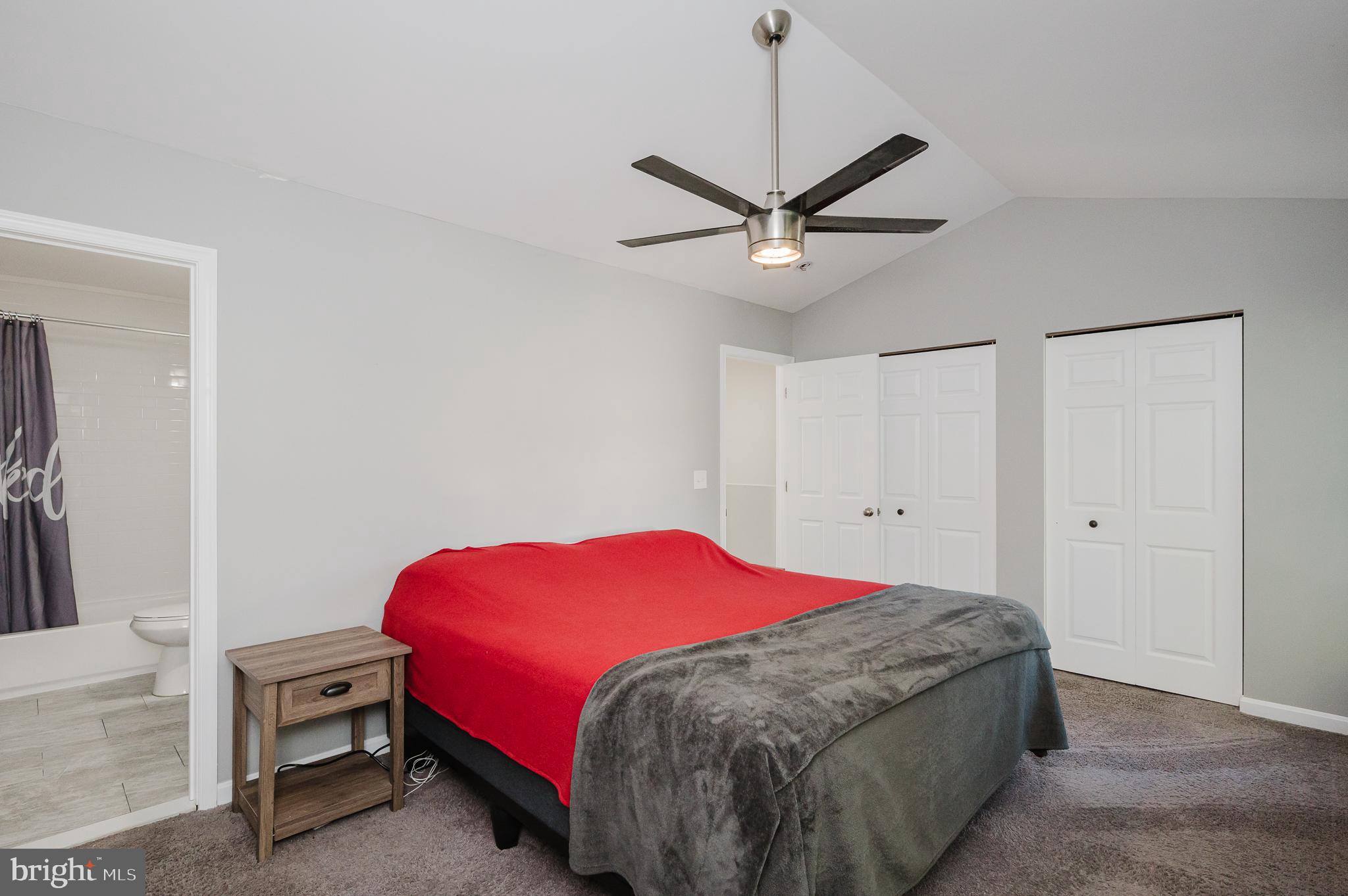 HUNTERS RUN VILLAGE - Residential