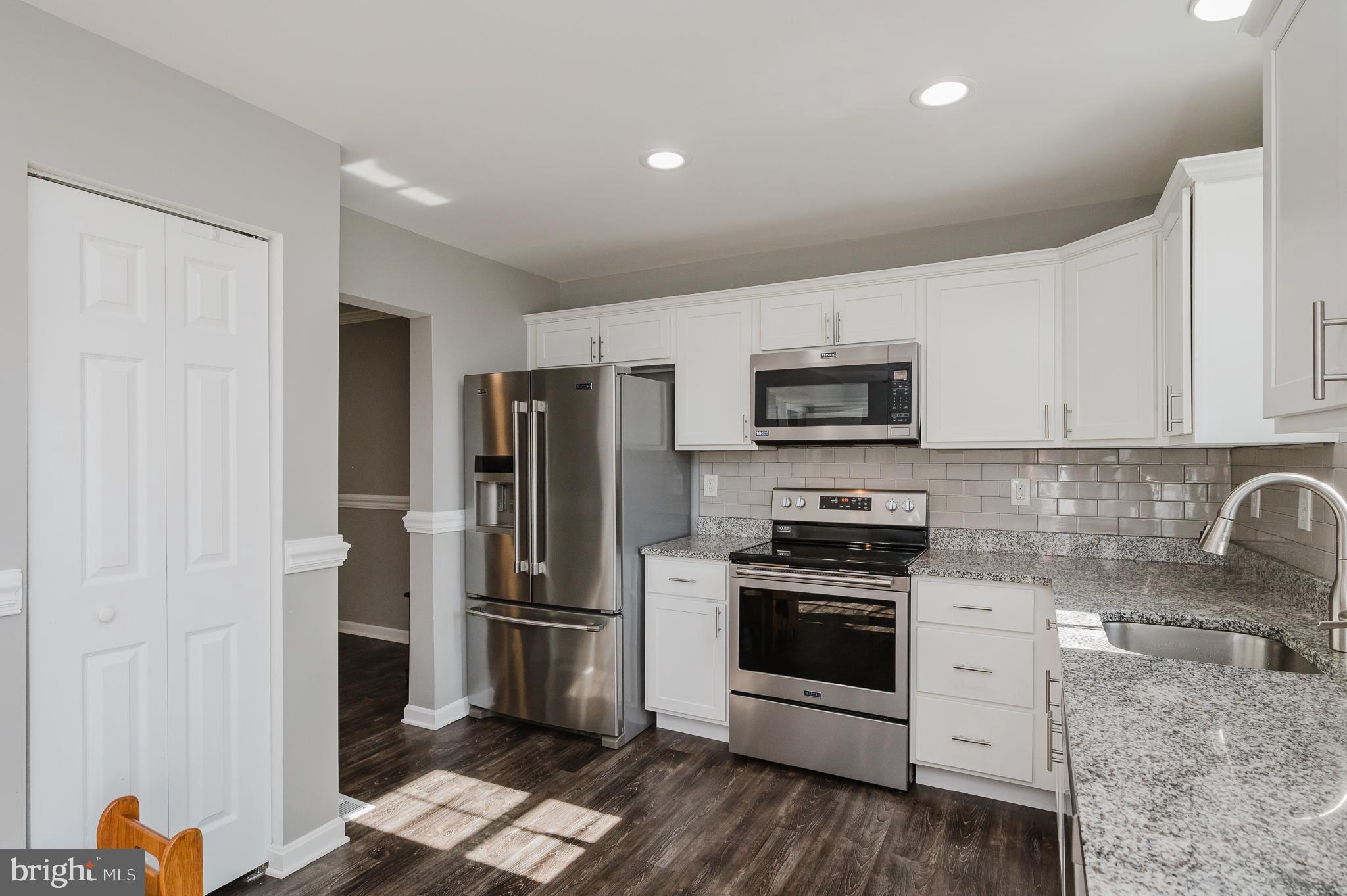 HUNTERS RUN VILLAGE - Residential