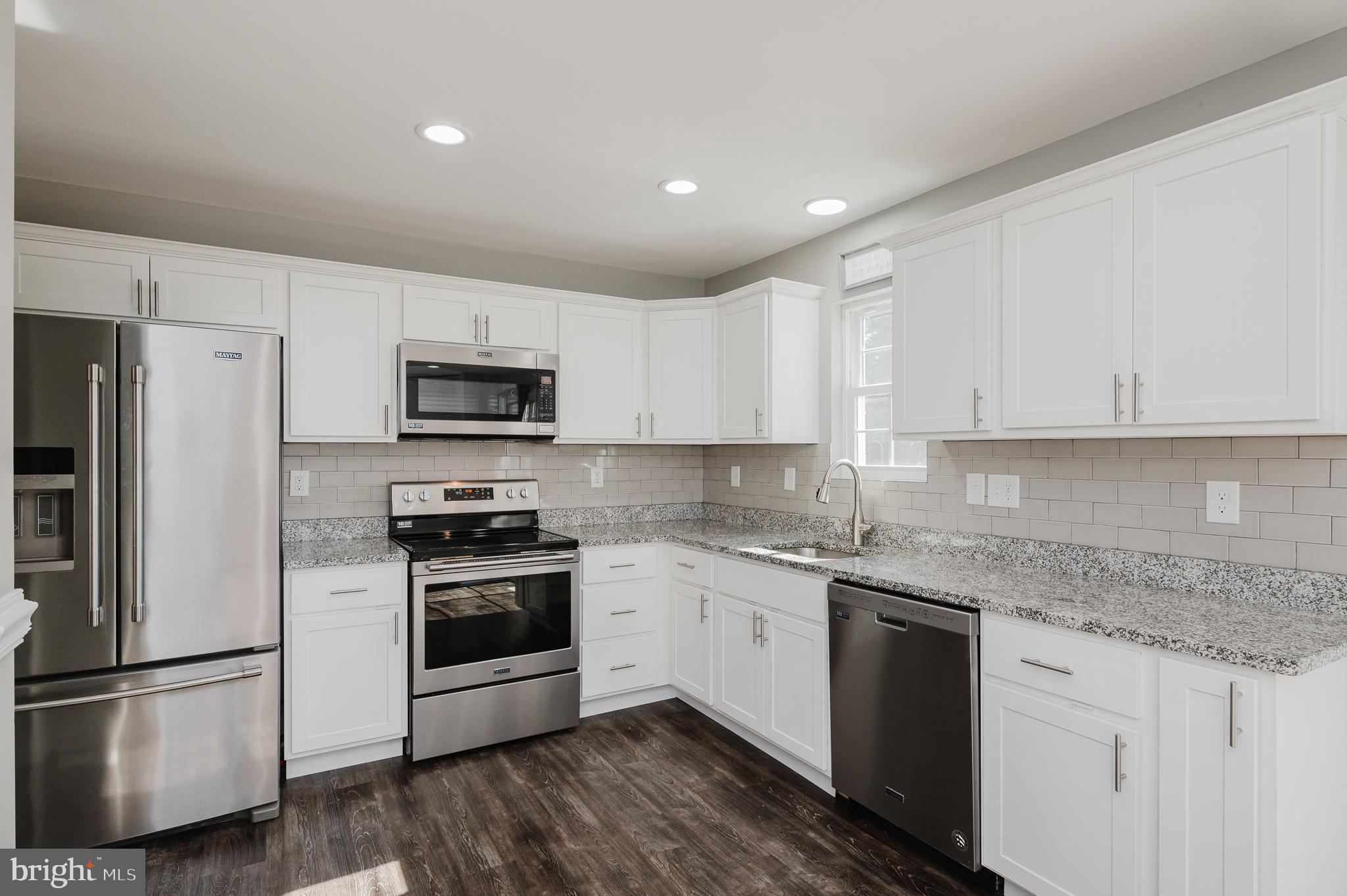 HUNTERS RUN VILLAGE - Residential