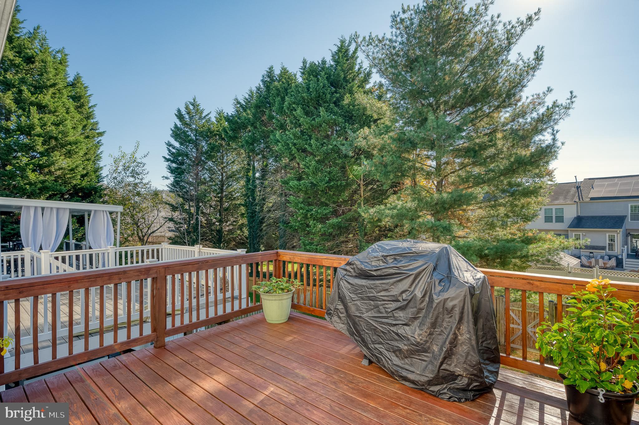 HUNTERS RUN VILLAGE - Residential