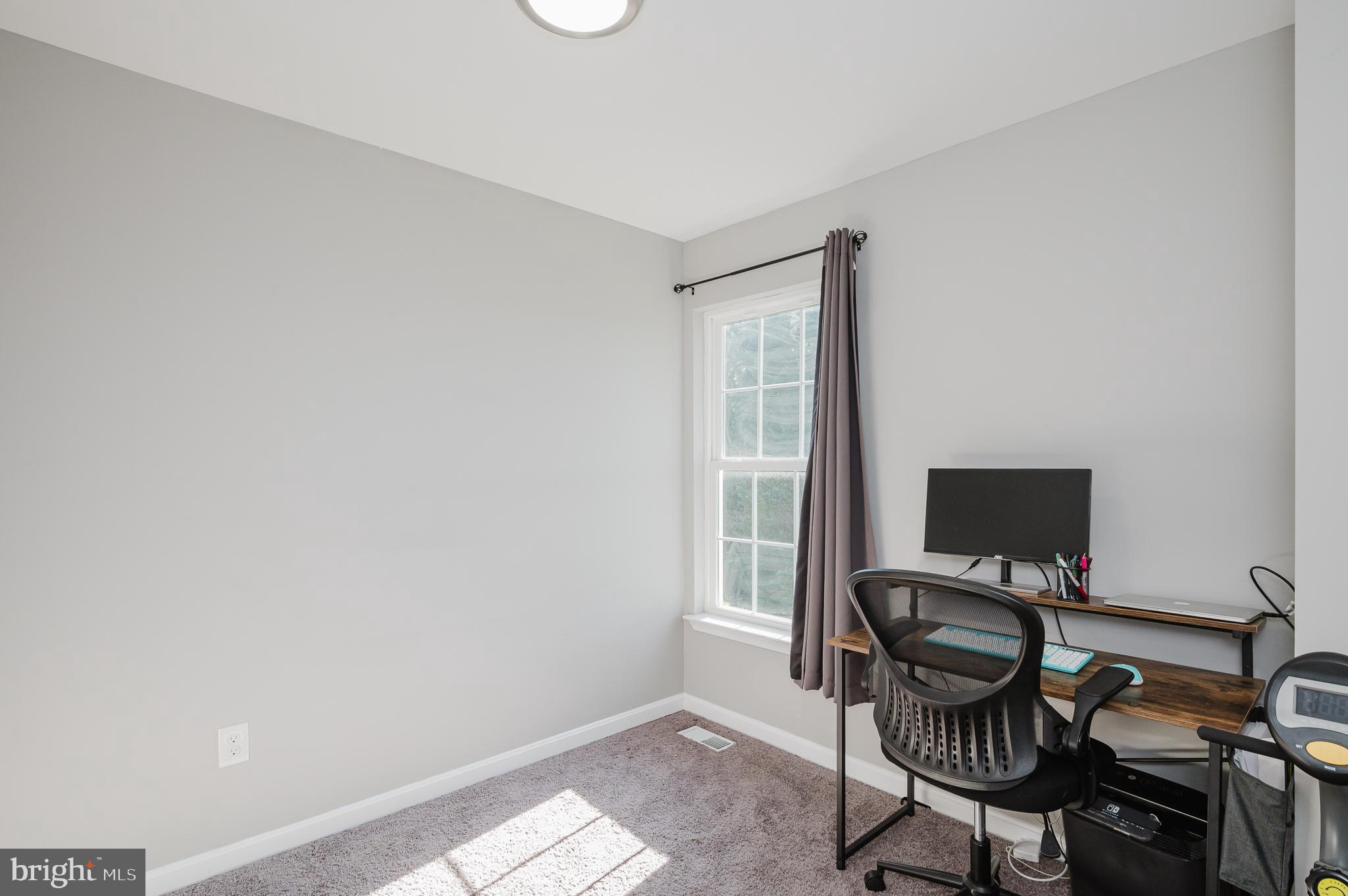 HUNTERS RUN VILLAGE - Residential