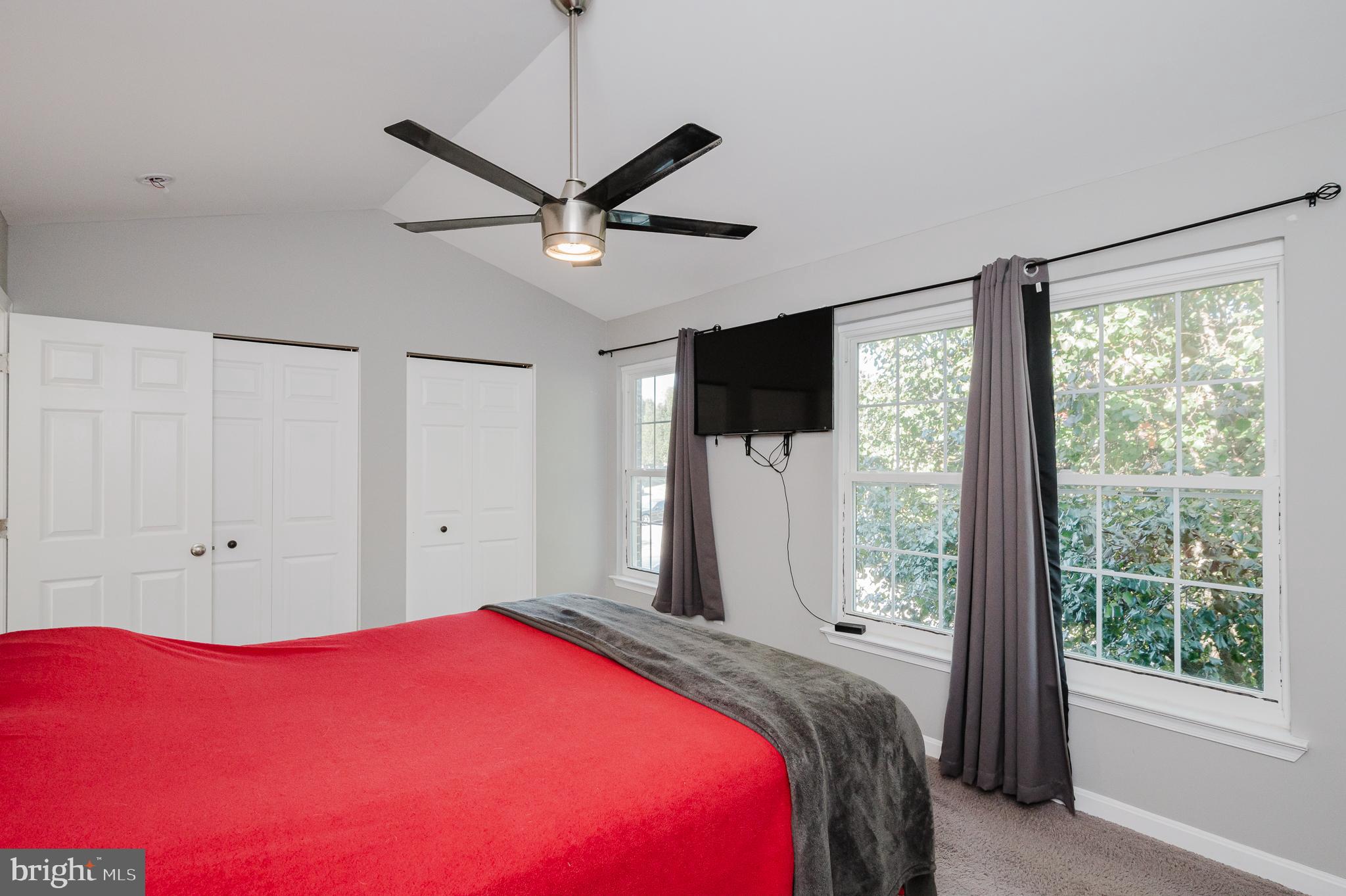 HUNTERS RUN VILLAGE - Residential