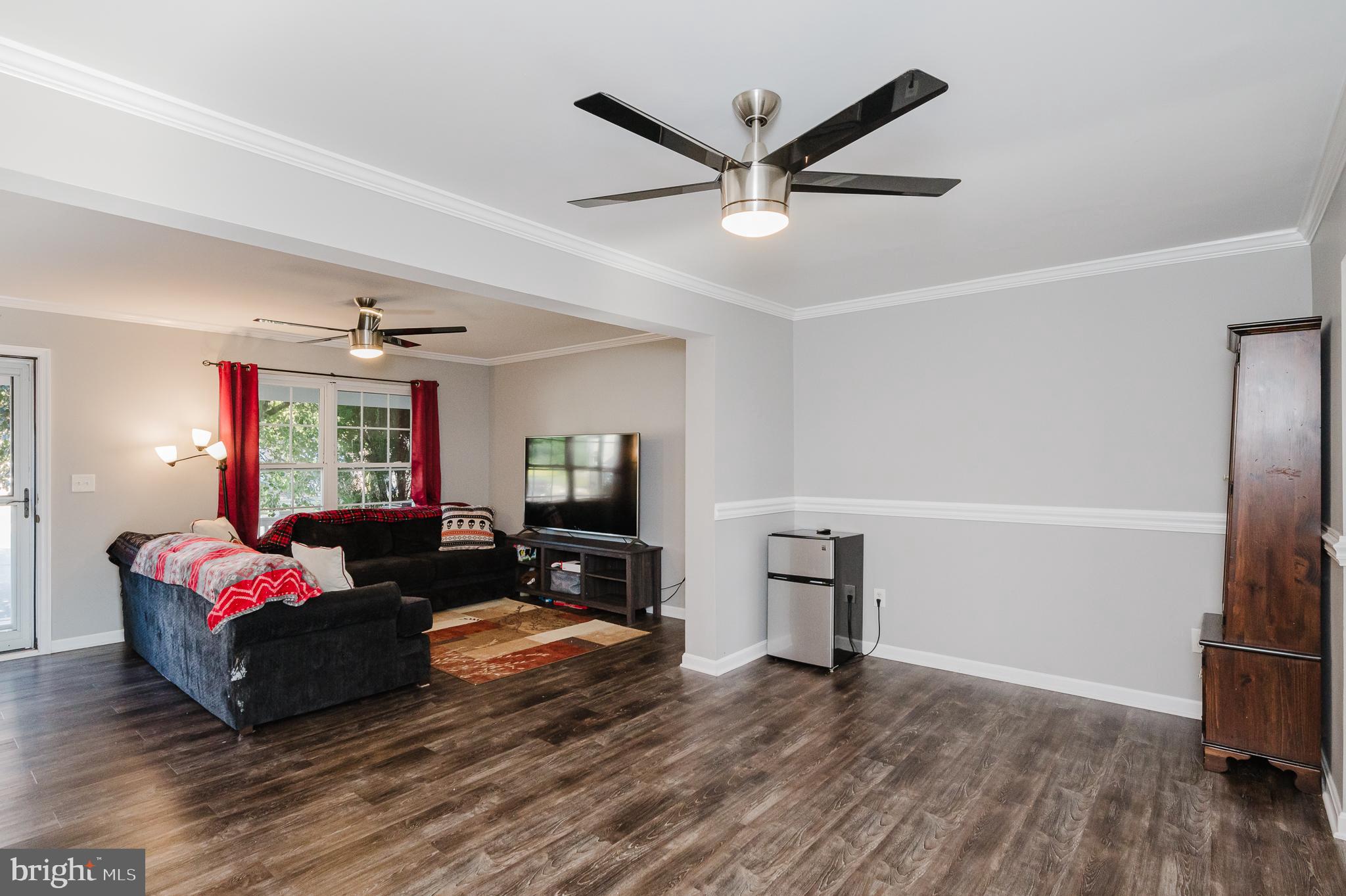 HUNTERS RUN VILLAGE - Residential