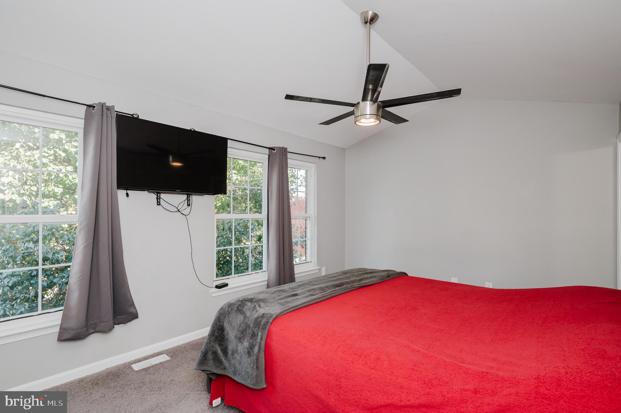 HUNTERS RUN VILLAGE - Residential