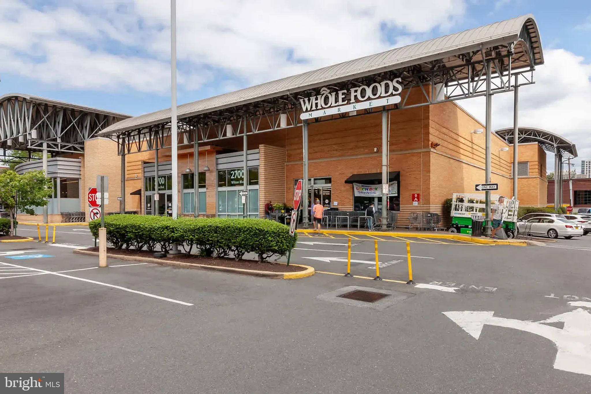 LYON VILLAGE - Residential