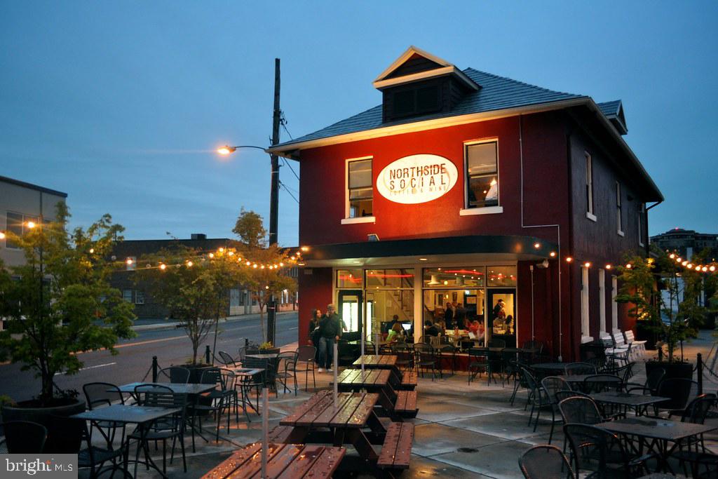 LYON VILLAGE - Residential