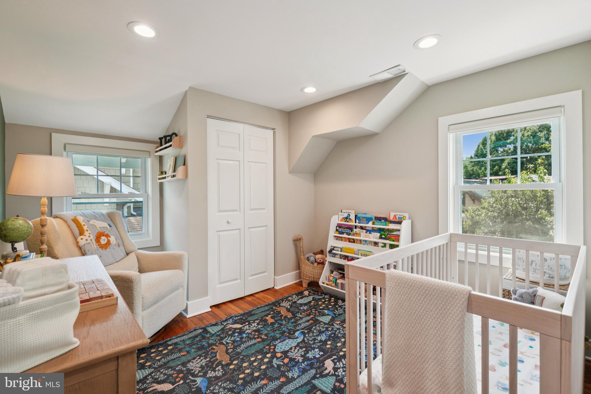 LYON VILLAGE - Residential