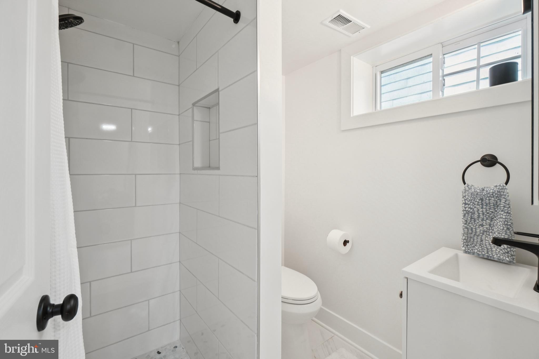 LYON VILLAGE - Residential