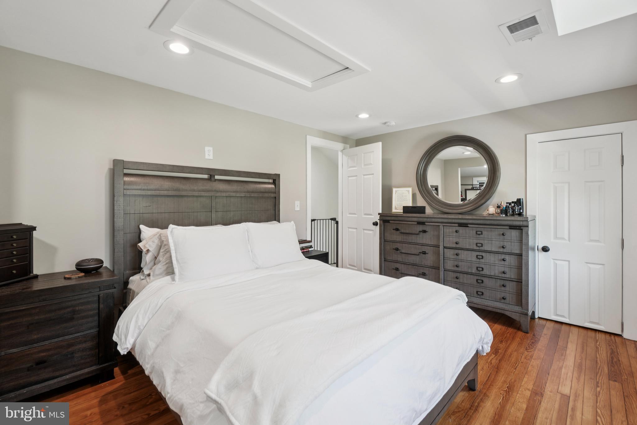 LYON VILLAGE - Residential