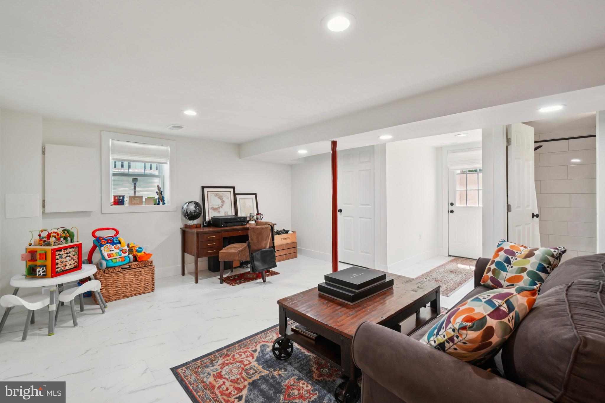 LYON VILLAGE - Residential