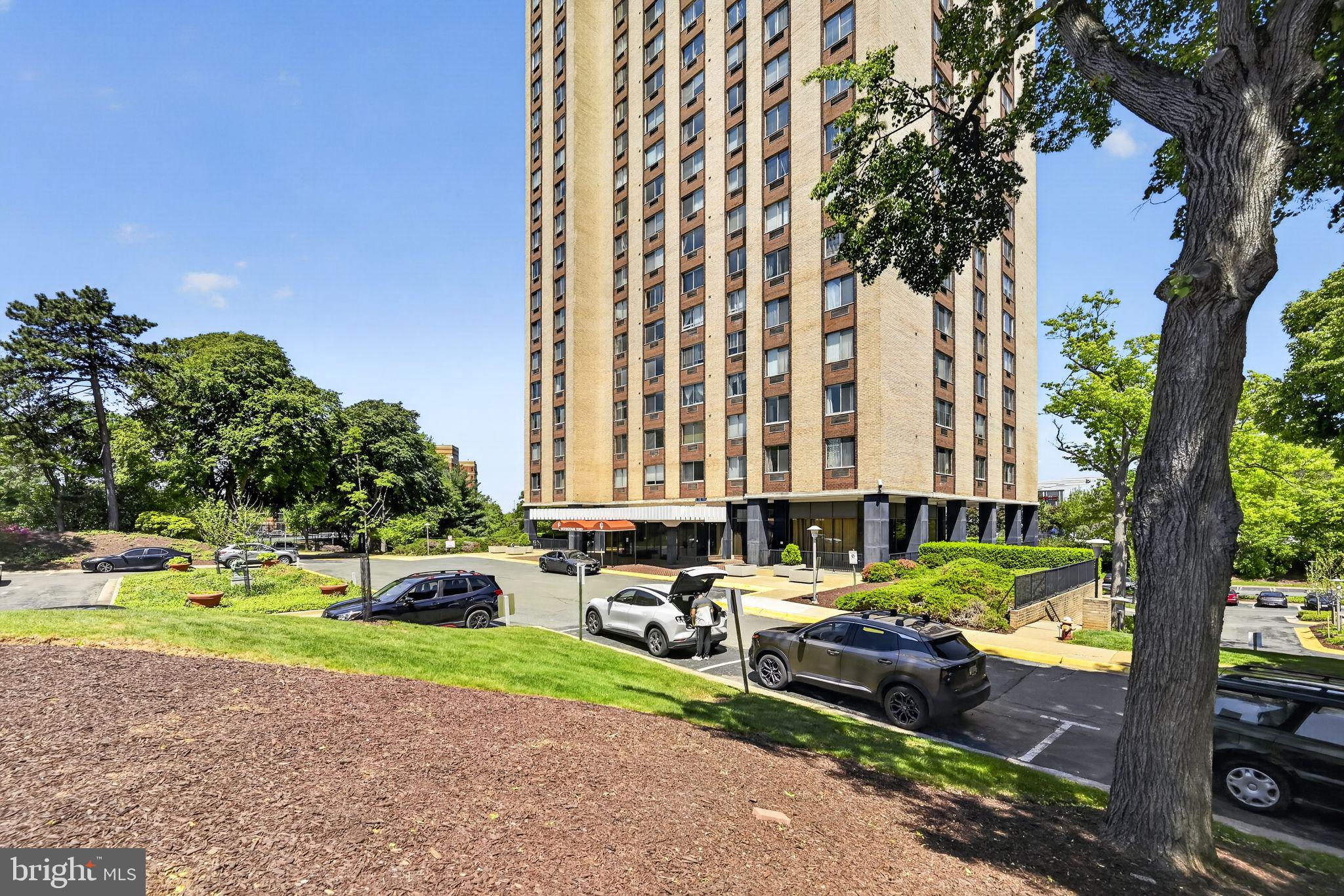 WASHINGTON TOWER - Residential