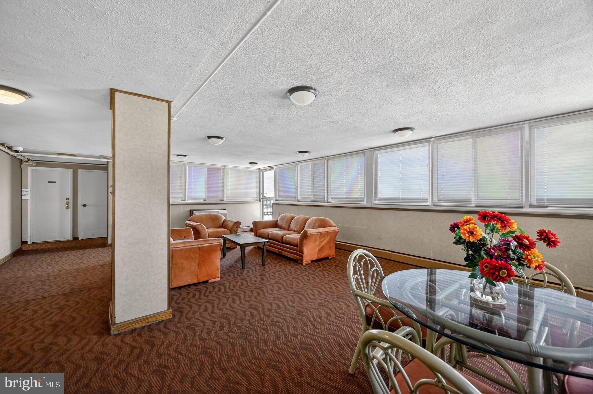 WASHINGTON TOWER - Residential