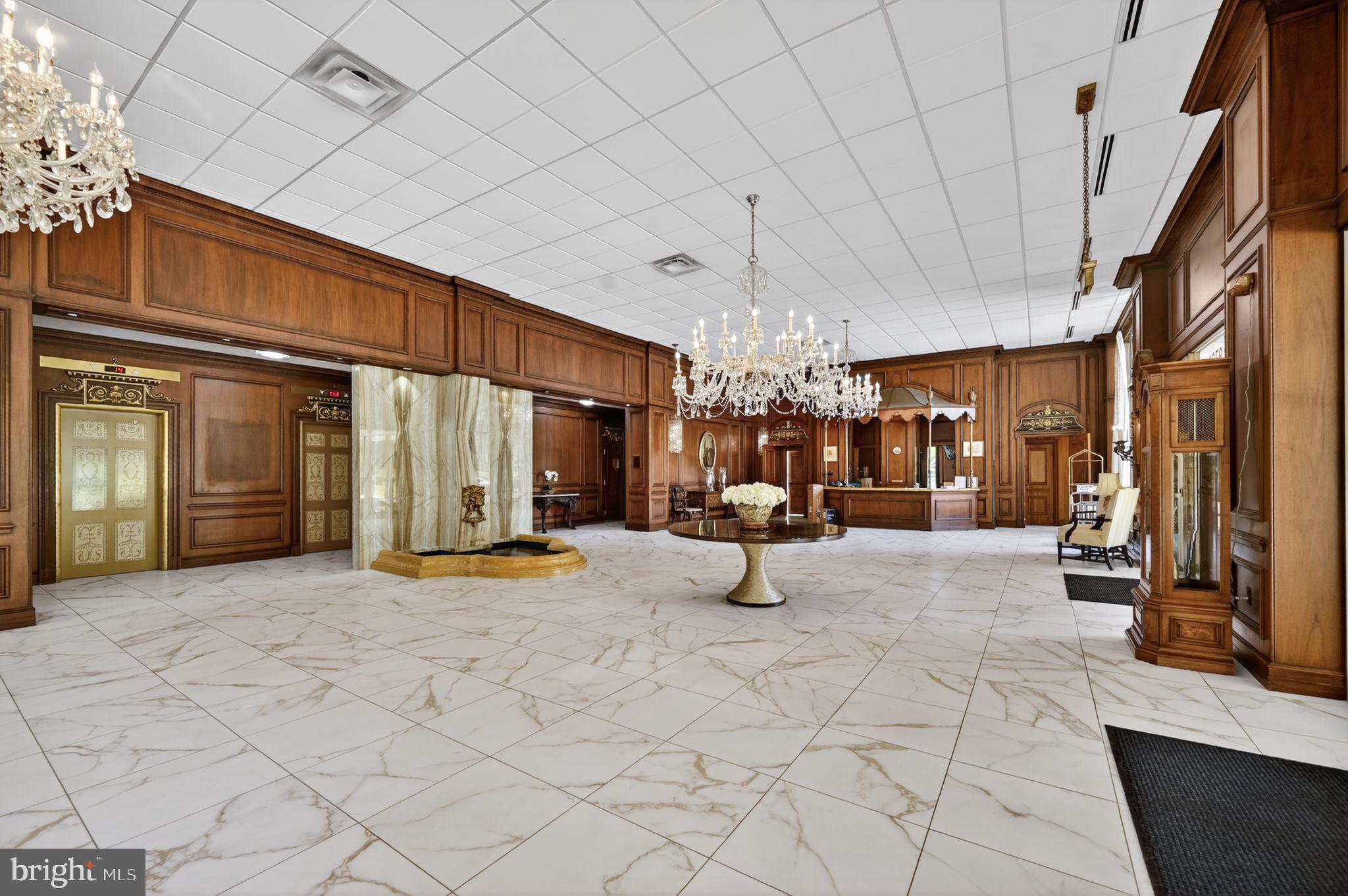 WASHINGTON TOWER - Residential