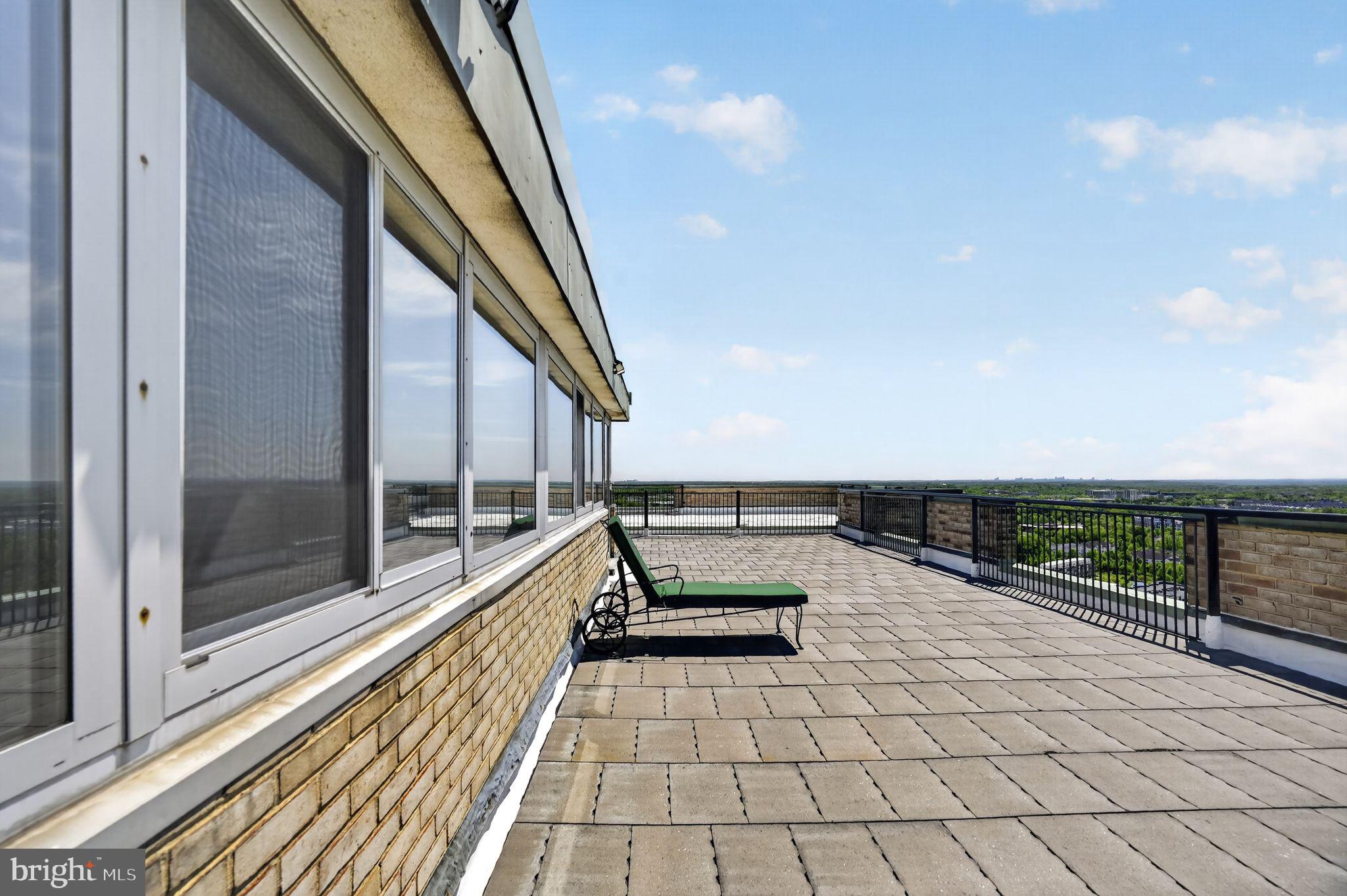 WASHINGTON TOWER - Residential