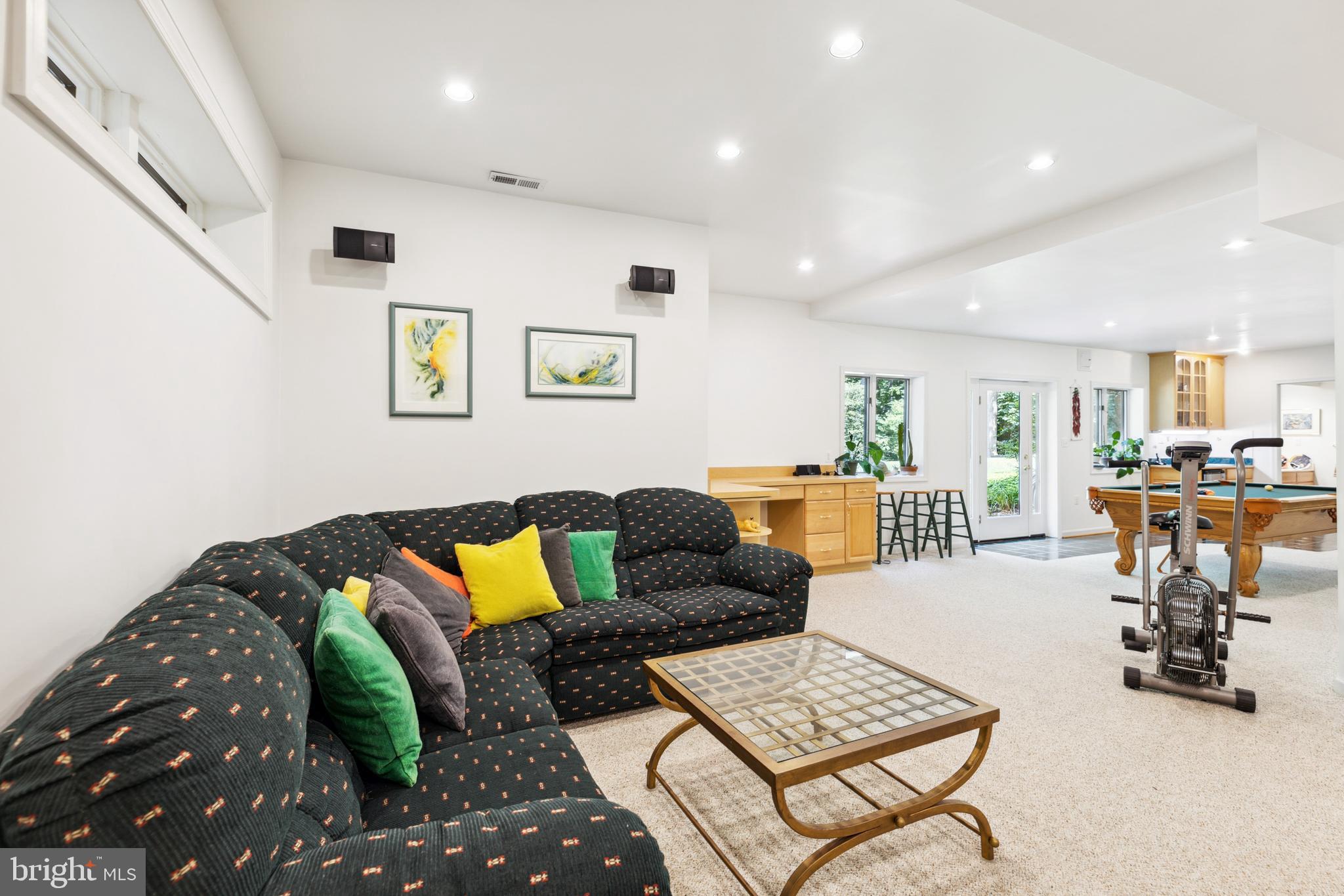 ST LEONARD SHORES - Residential