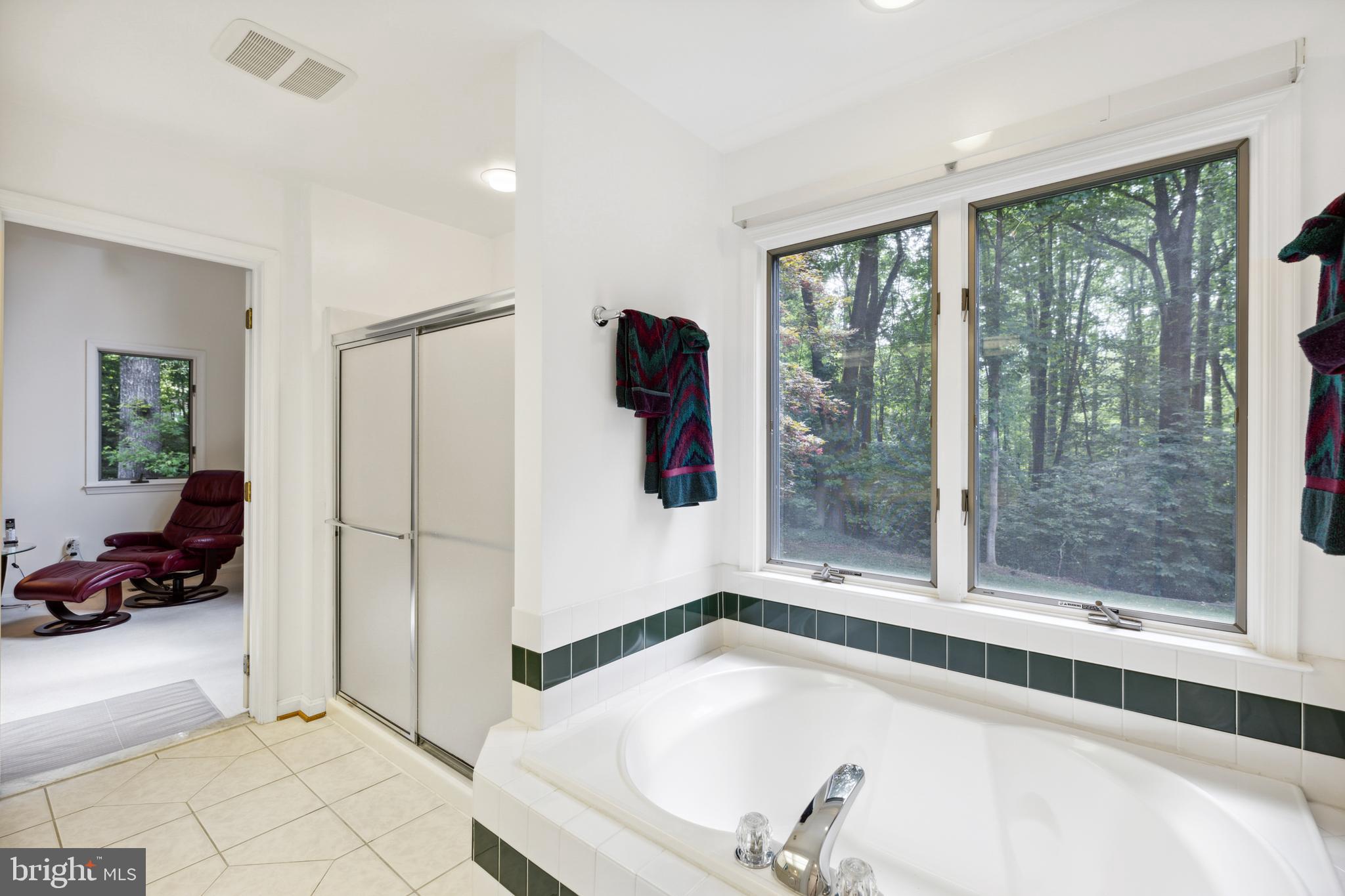 ST LEONARD SHORES - Residential