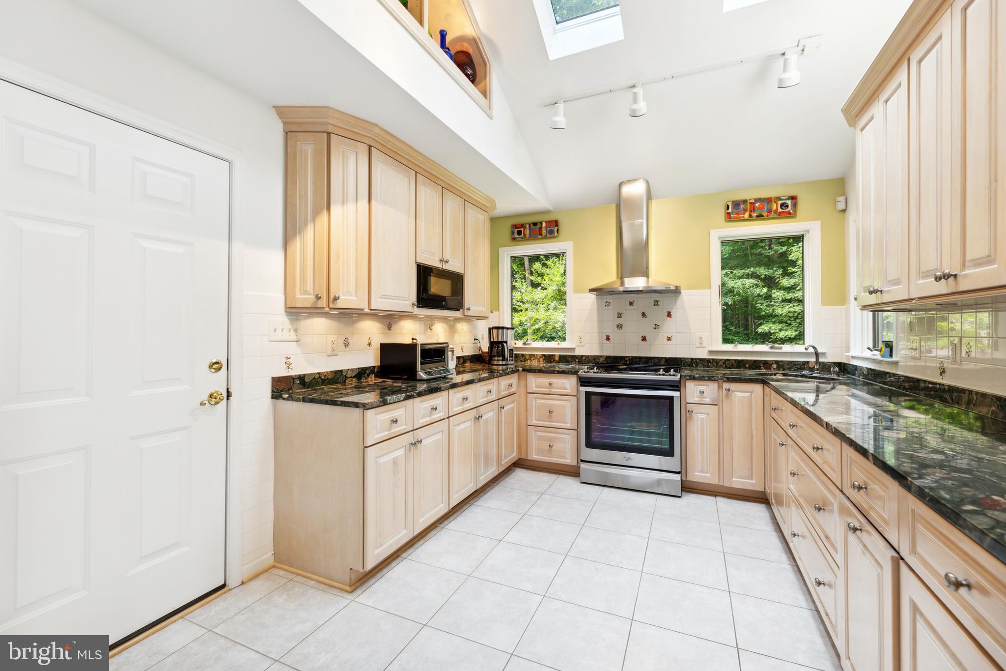 ST LEONARD SHORES - Residential