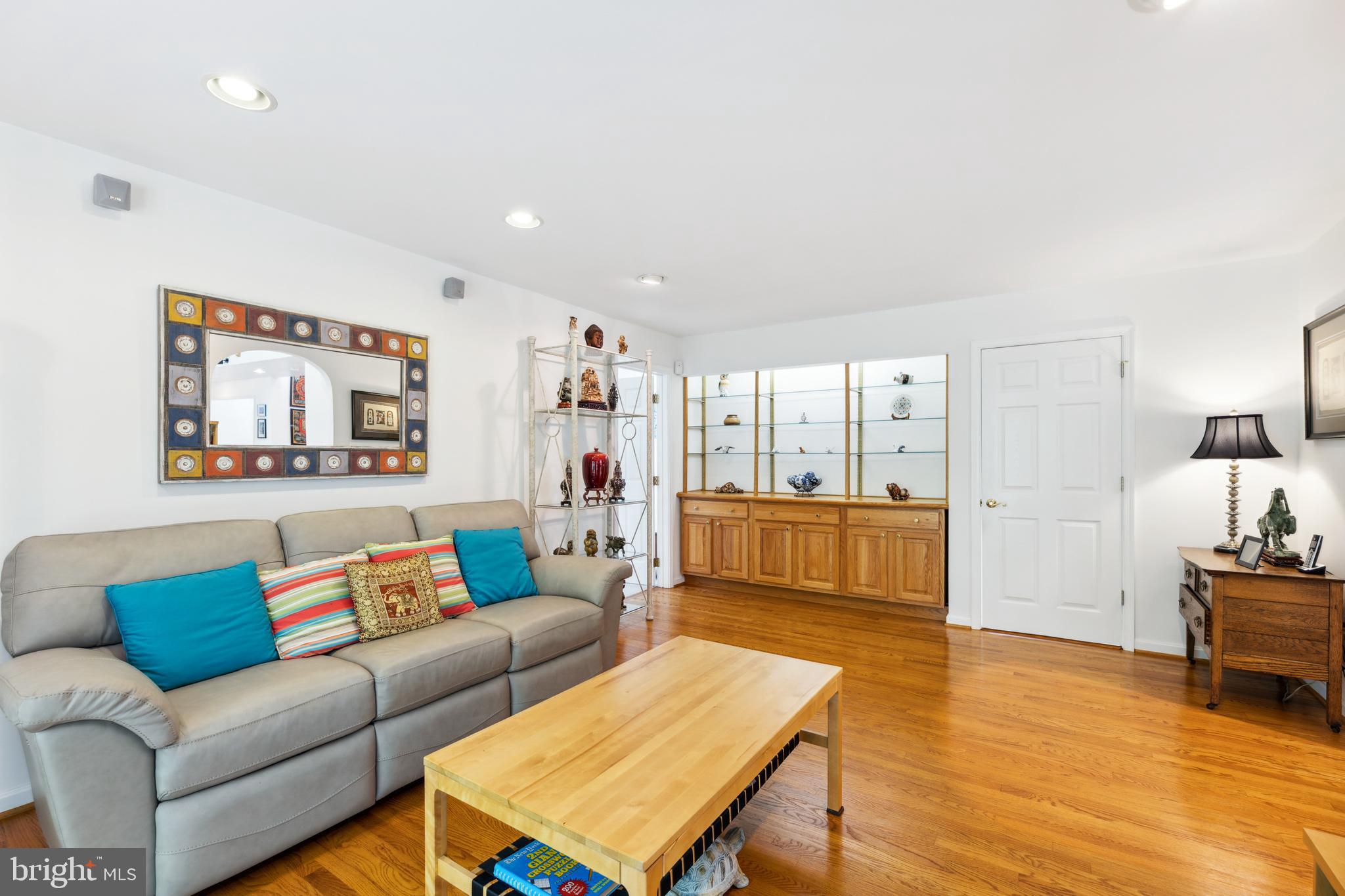 ST LEONARD SHORES - Residential