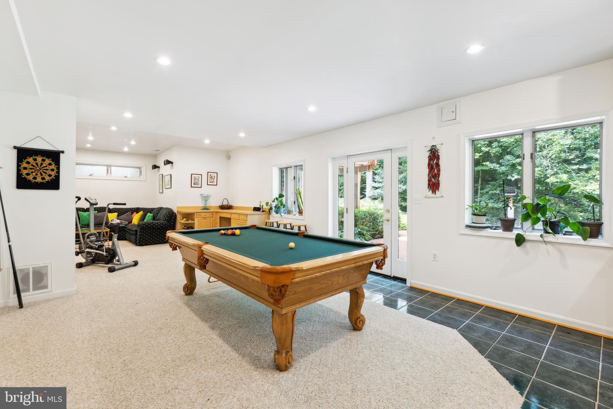 ST LEONARD SHORES - Residential