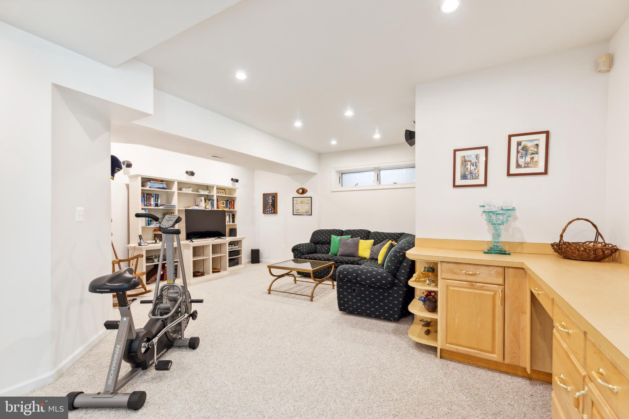 ST LEONARD SHORES - Residential