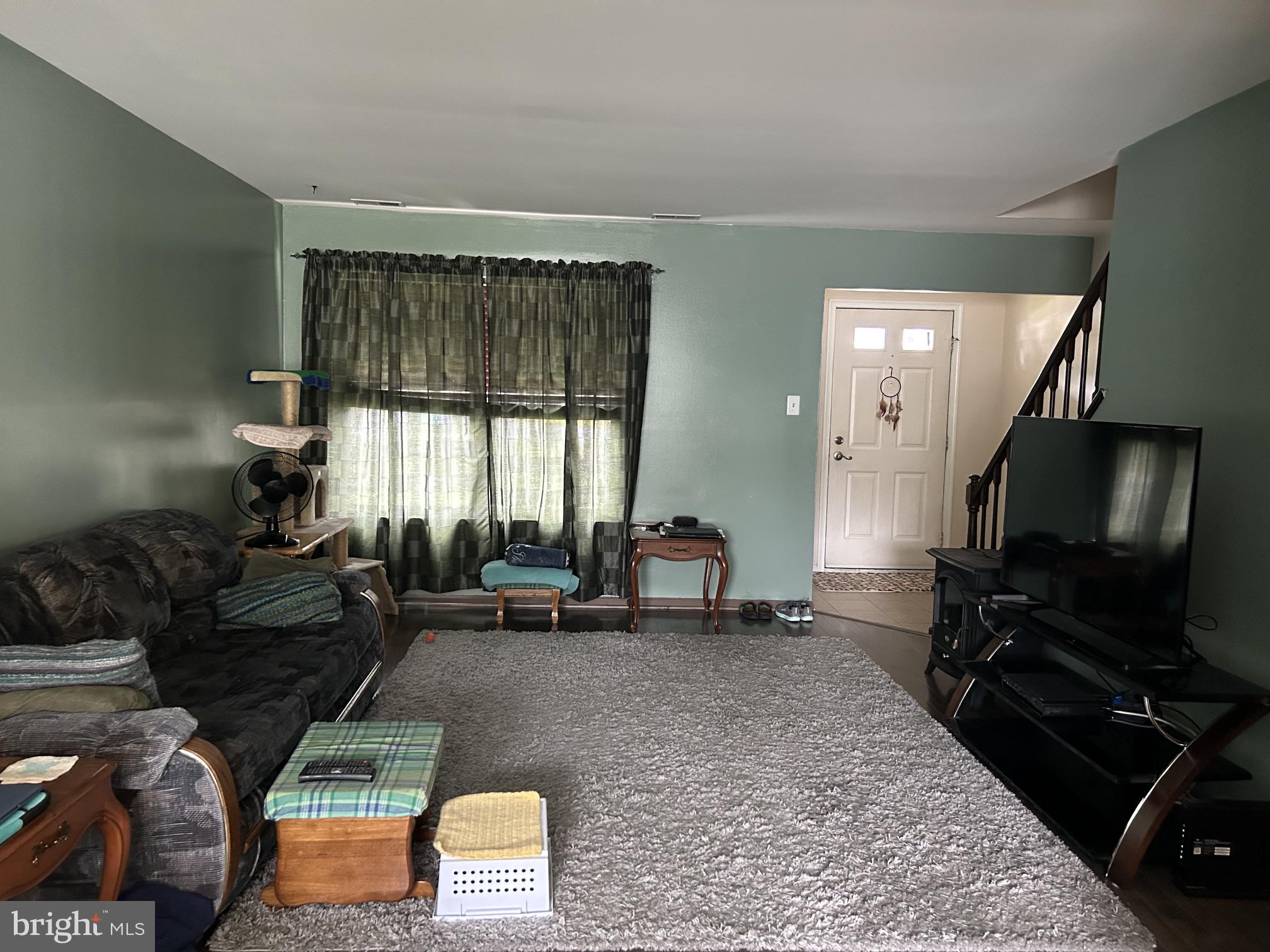 306 FOXWOOD LANE