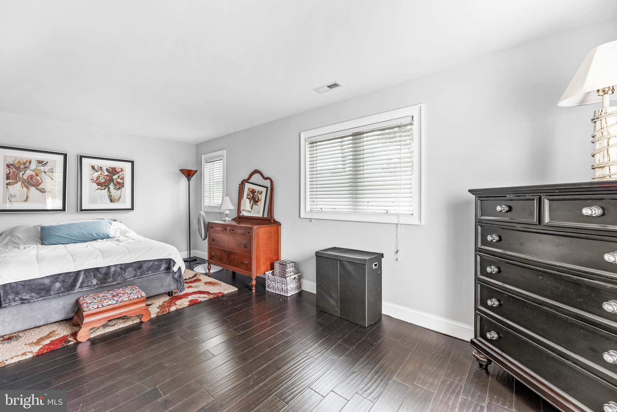 COVE POINT - Residential