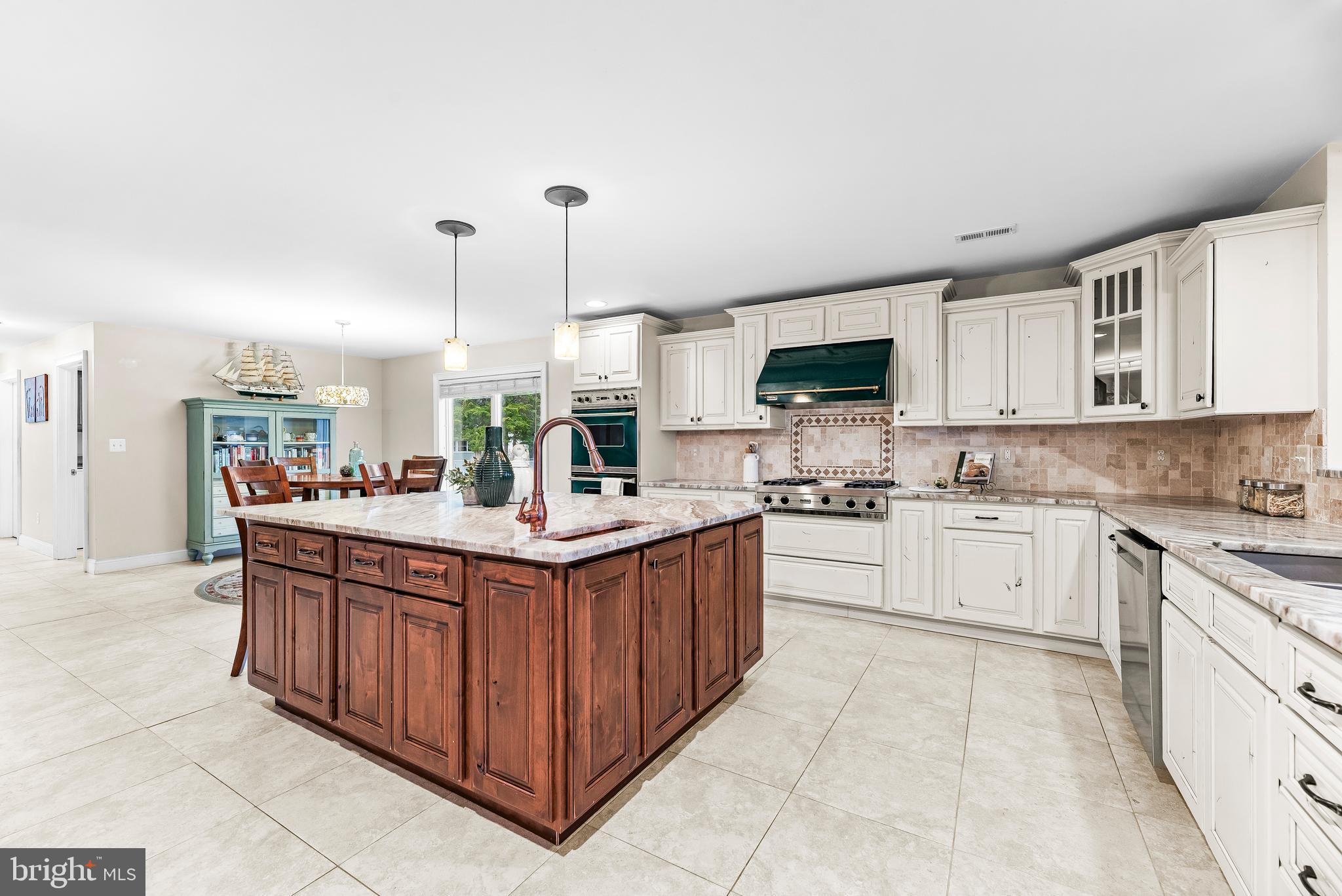 COVE POINT - Residential