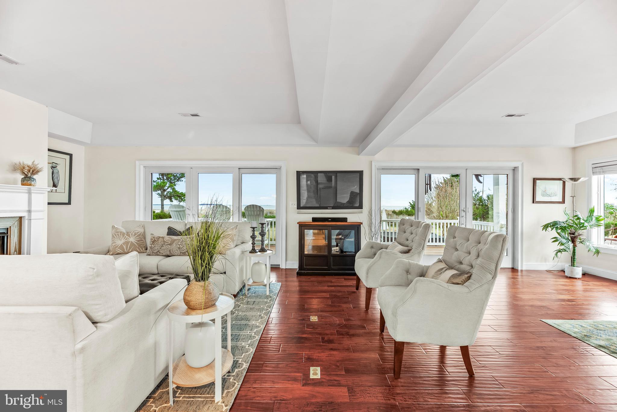 COVE POINT - Residential