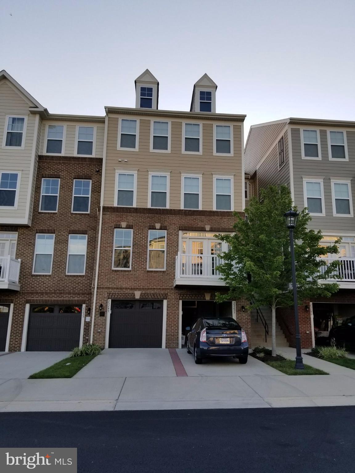 EAST GATE 3 CONDOMINIUM - Residential Lease