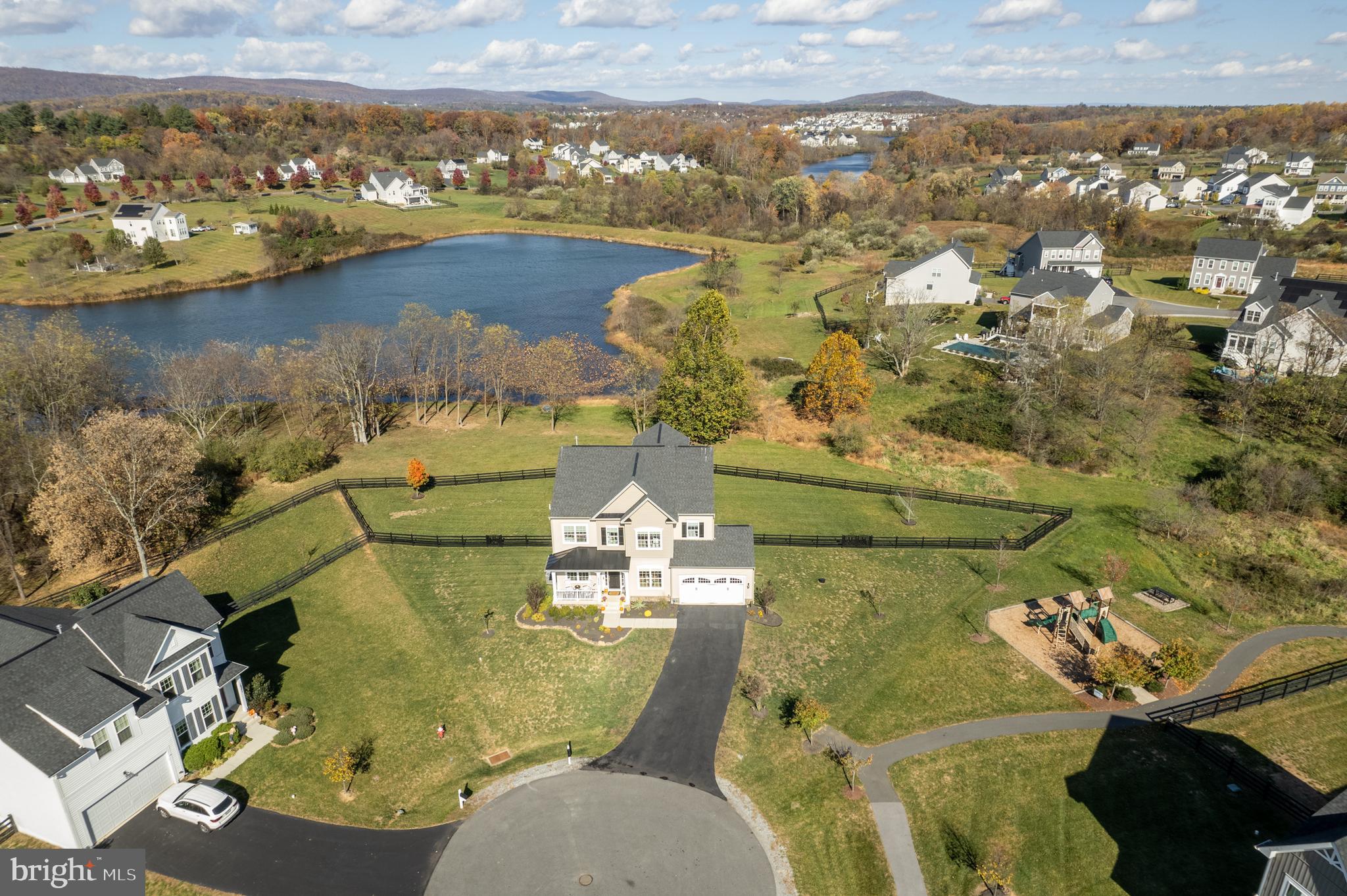 THE BLUFFS AT SLEETER LAKE - Residential