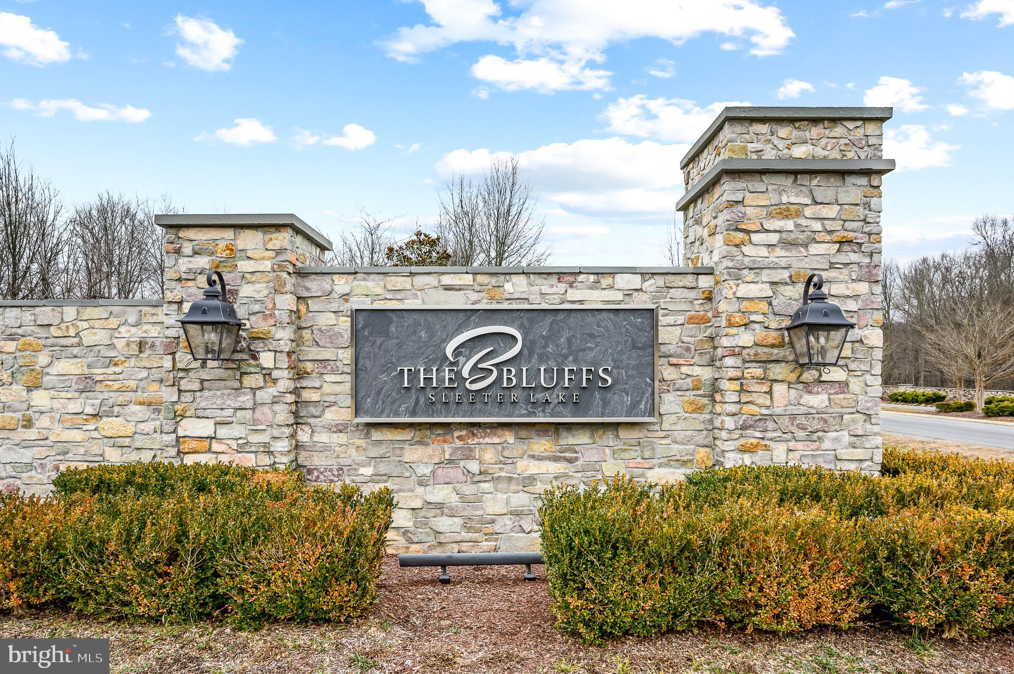 THE BLUFFS AT SLEETER LAKE - Residential