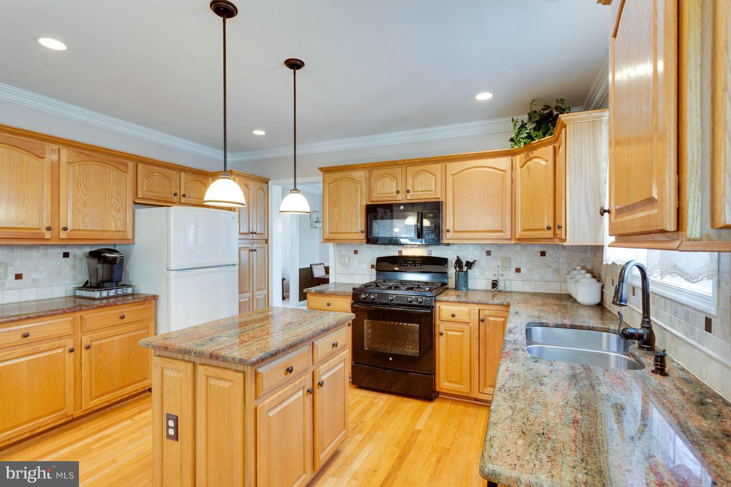 BRIDLEWOOD - Residential