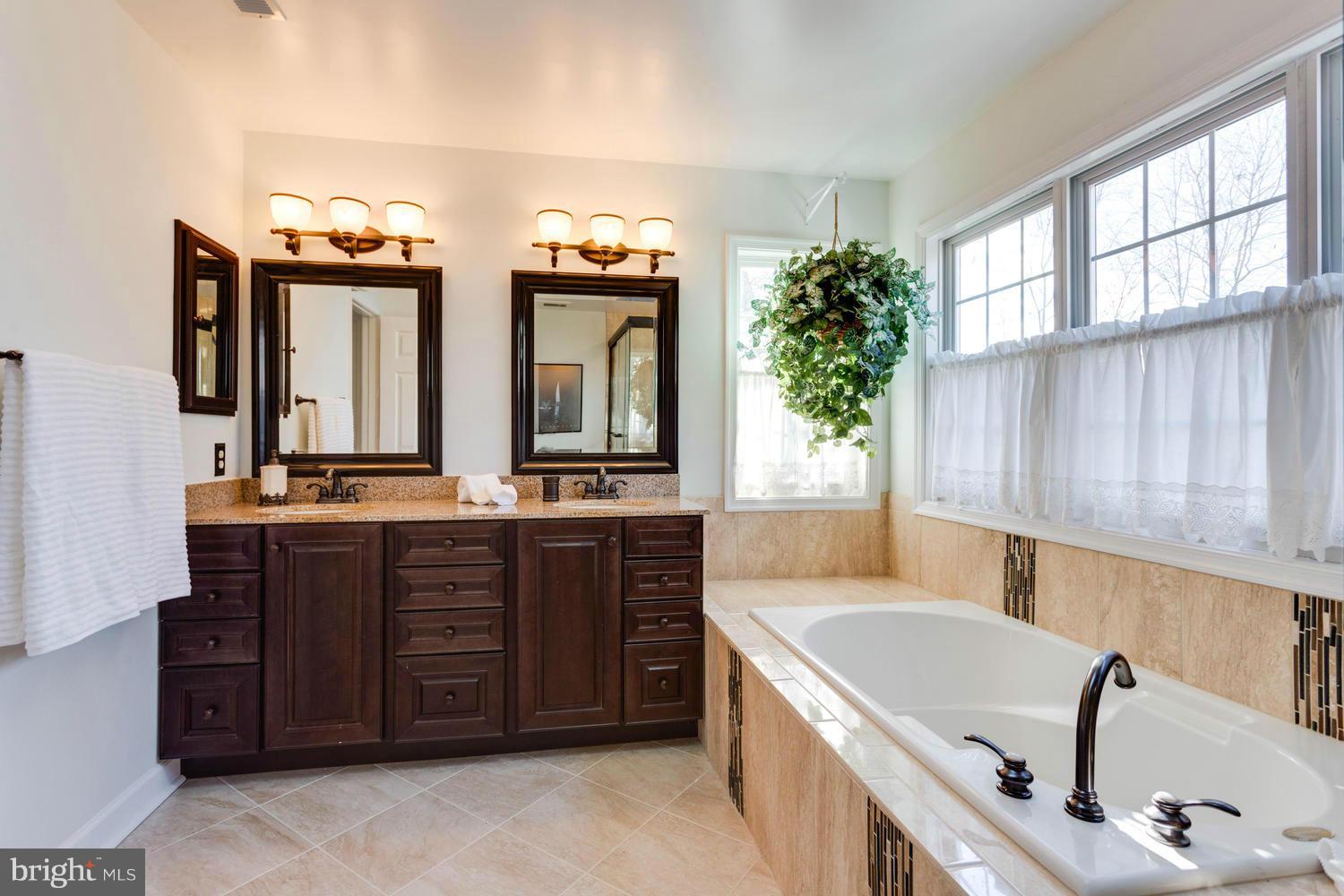 BRIDLEWOOD - Residential