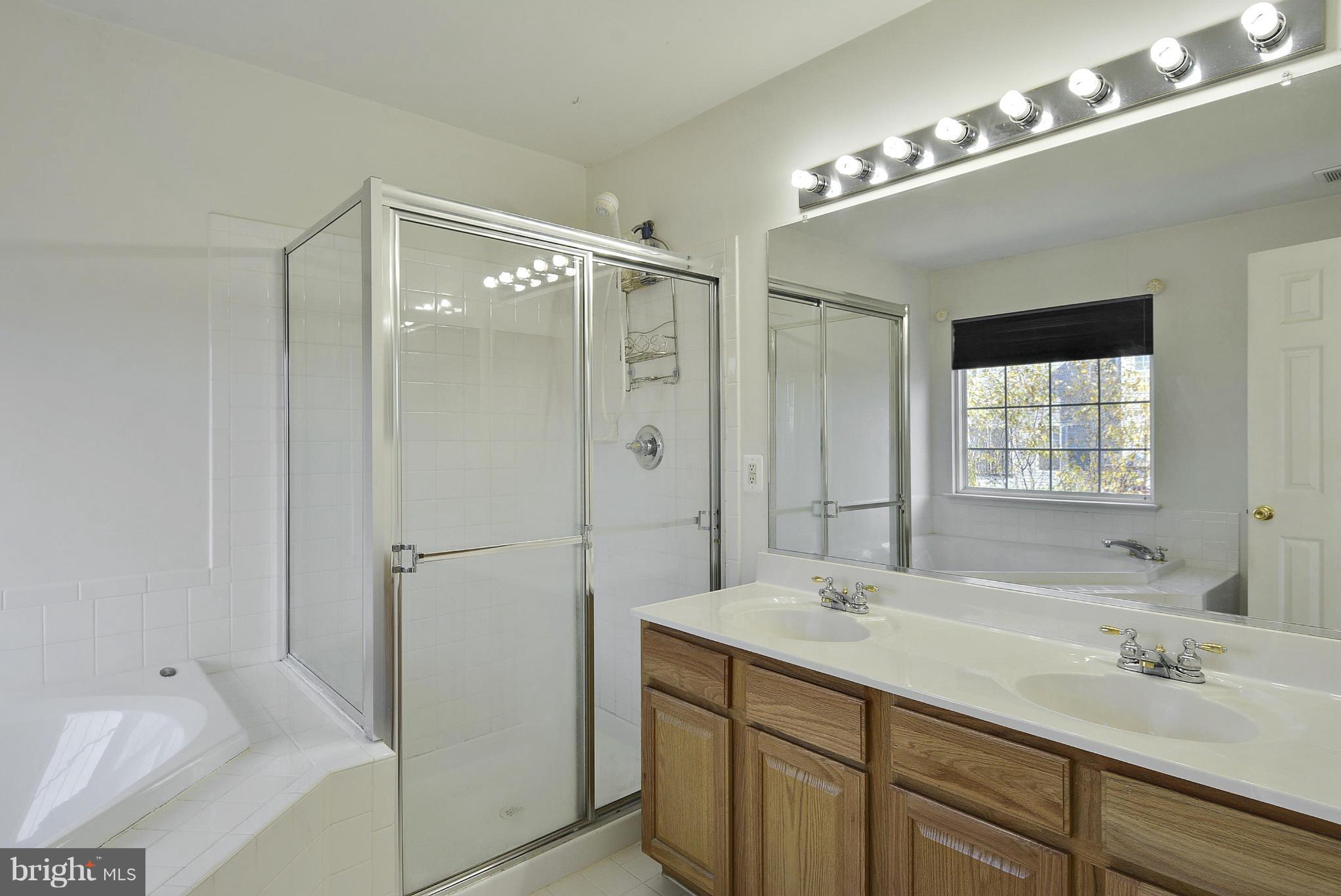 SPRING LAKES - Residential