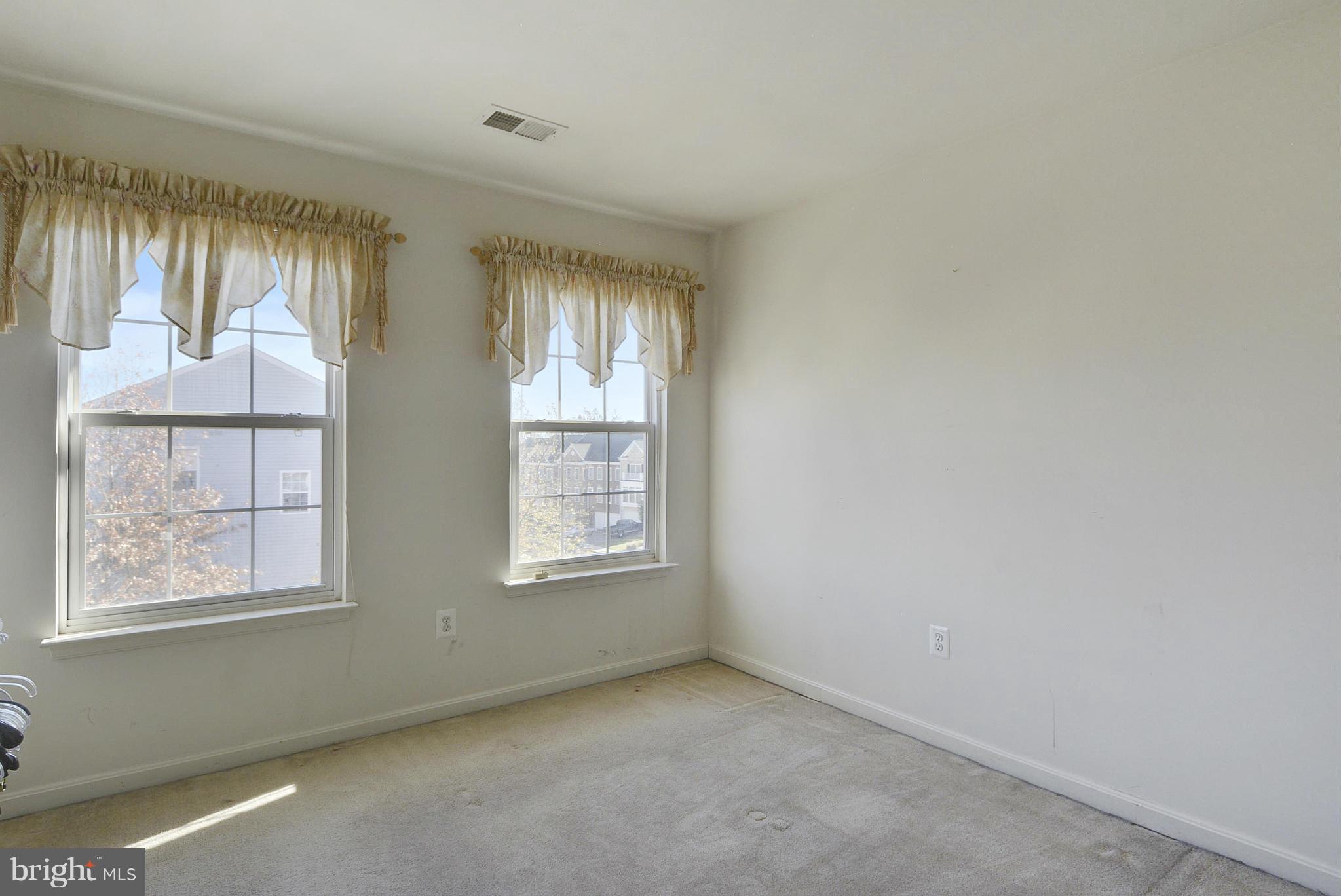 SPRING LAKES - Residential