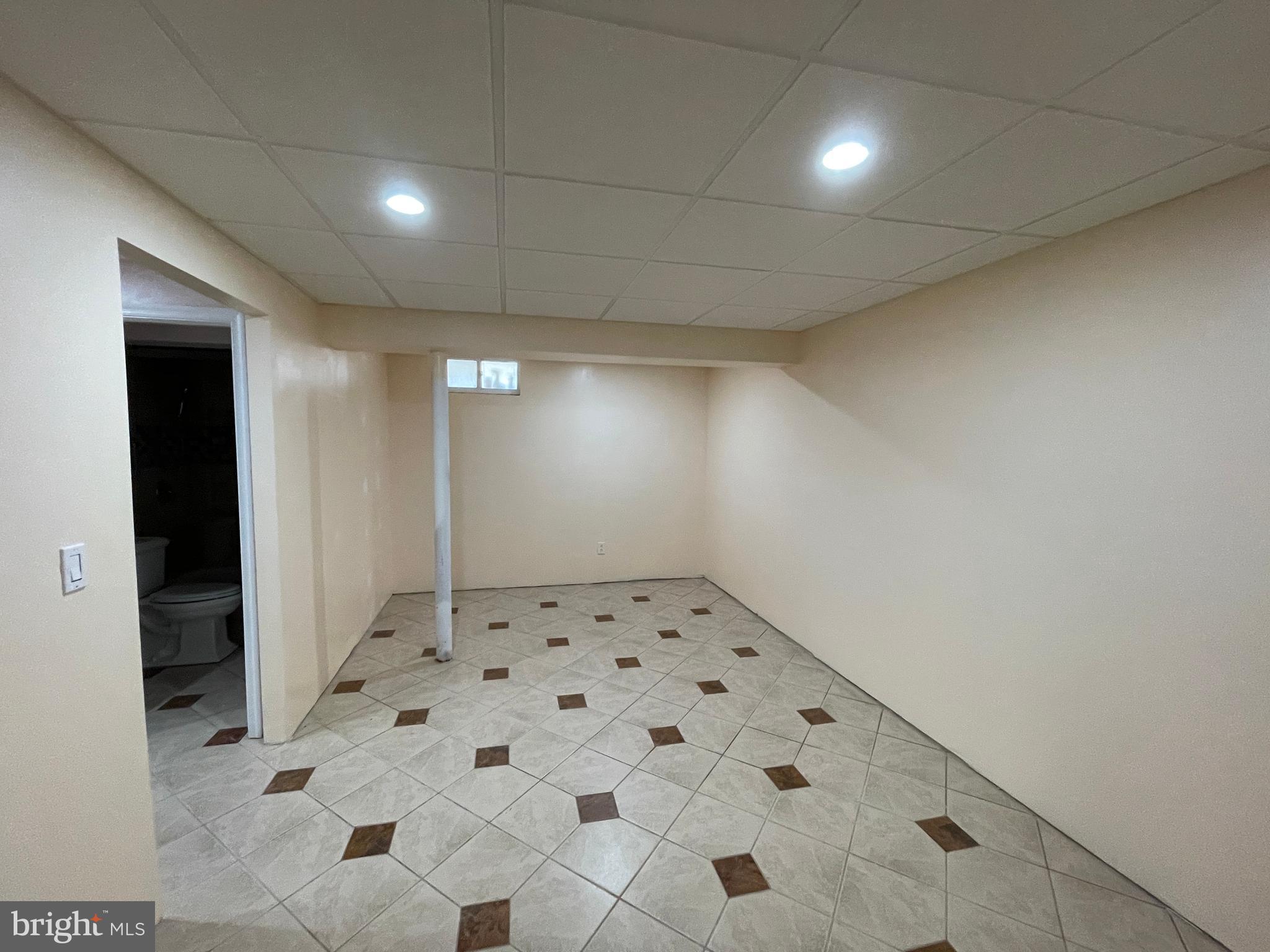 MADISON FARM - Residential Lease