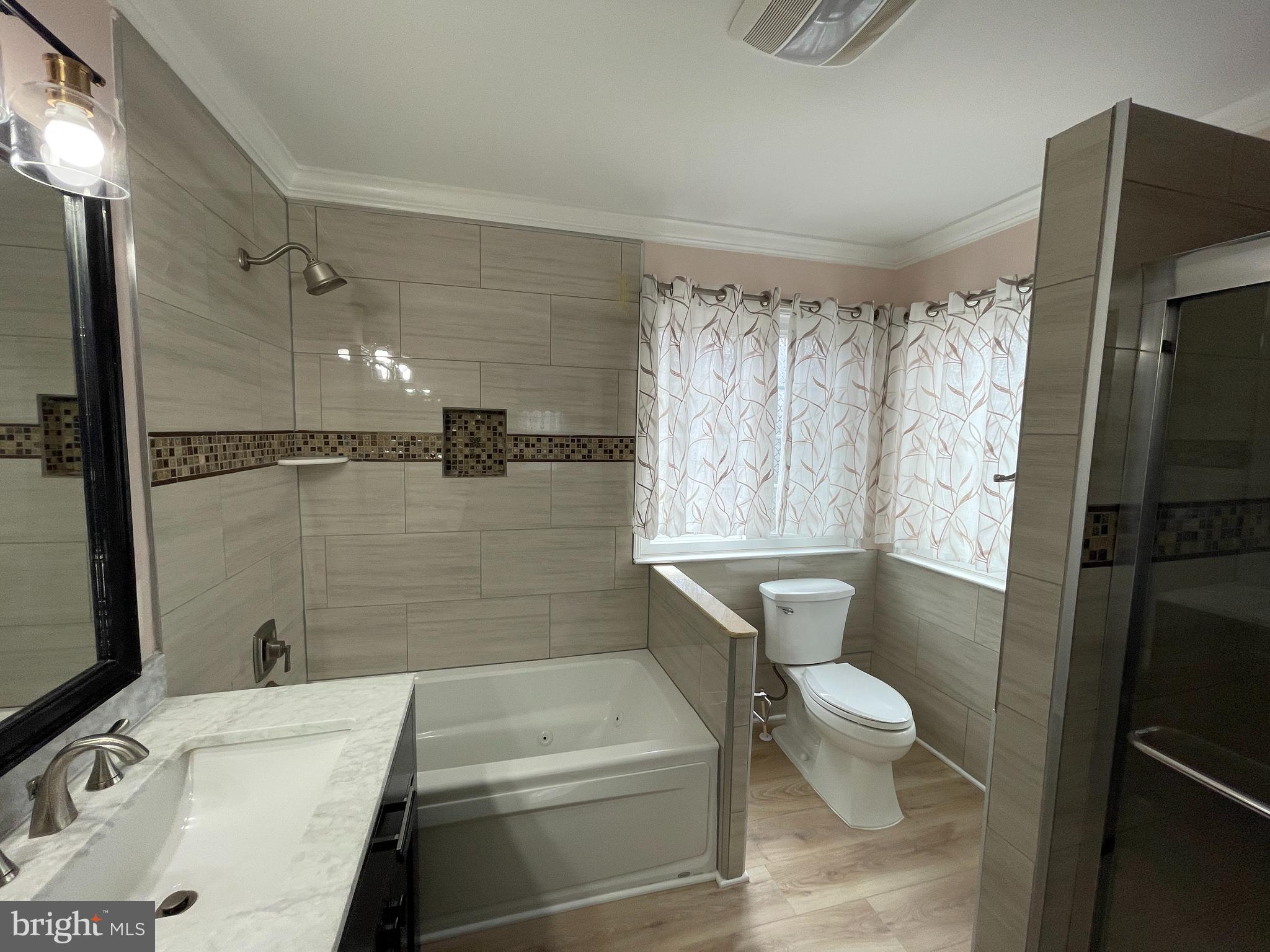 MADISON FARM - Residential Lease