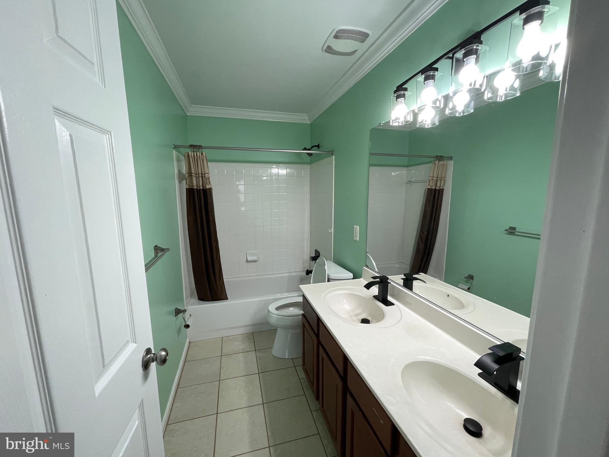 MADISON FARM - Residential Lease