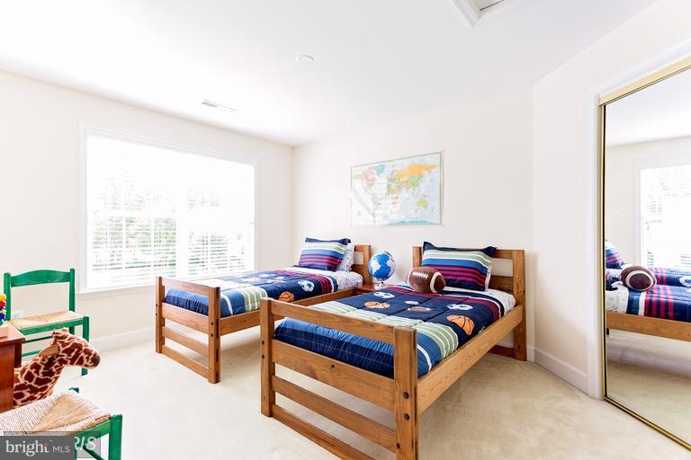 FERNBANK - Residential