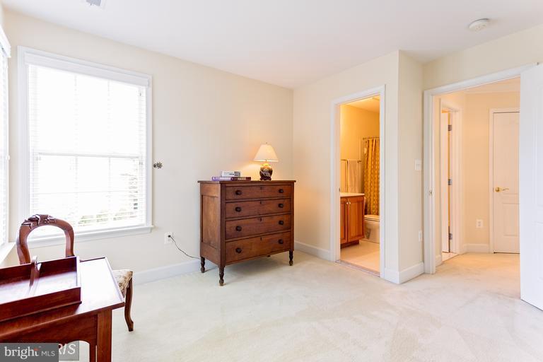 FERNBANK - Residential