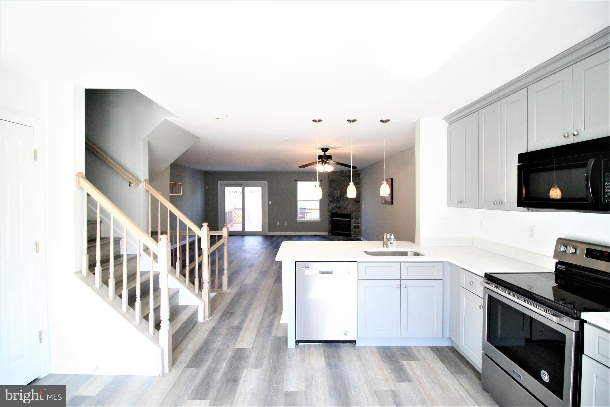 PLEASANT WALK - Residential Lease