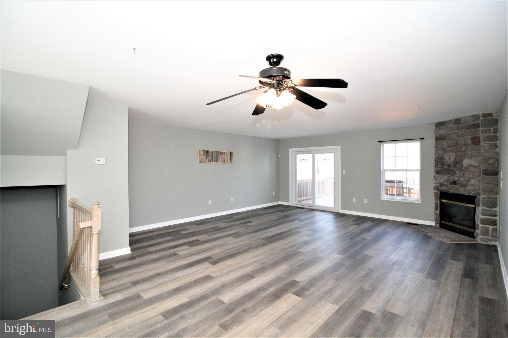 PLEASANT WALK - Residential Lease